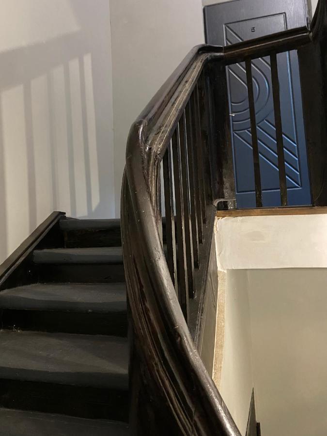 Apartment сучасна в центрі львова на вулиці лесі українки 19 *