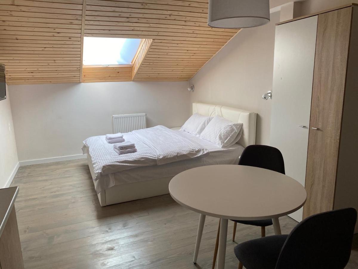 Apartment сучасна в центрі львова на вулиці лесі українки 19