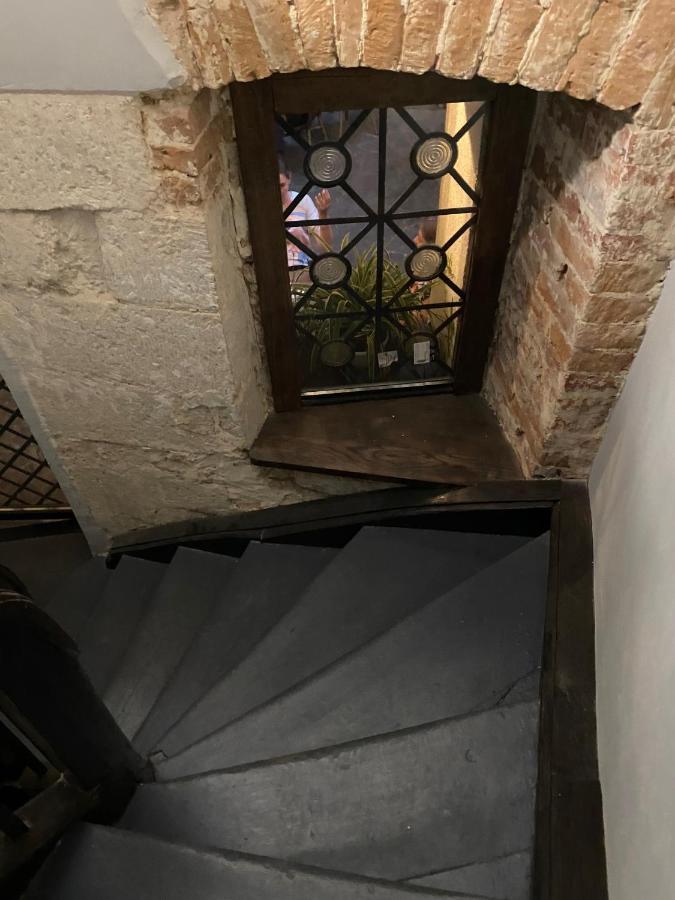 сучасна в центрі львова на вулиці лесі українки 19 Apartment Lemberg
