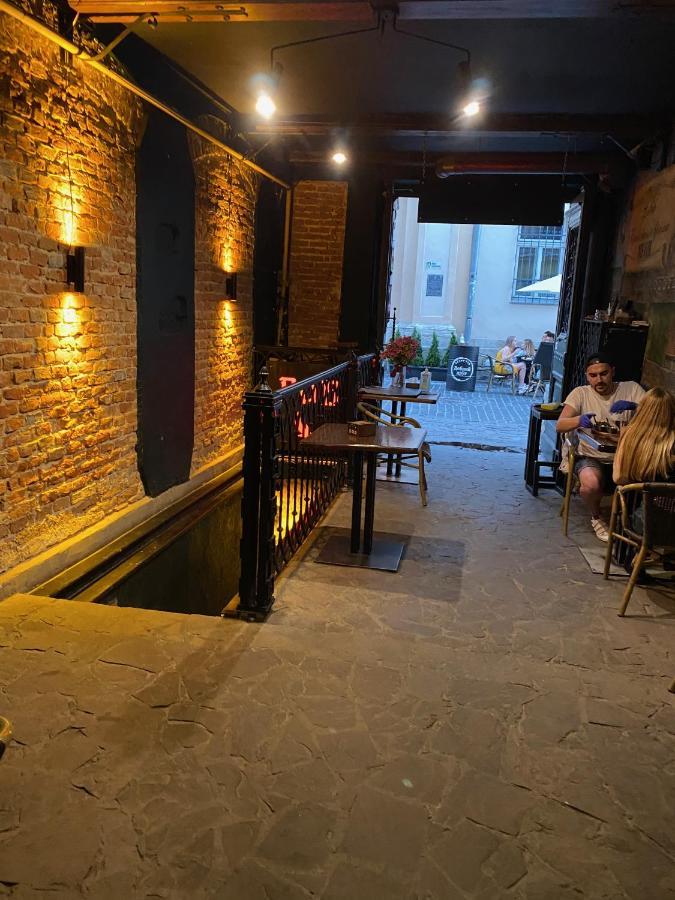 сучасна в центрі львова на вулиці лесі українки 19 Apartment